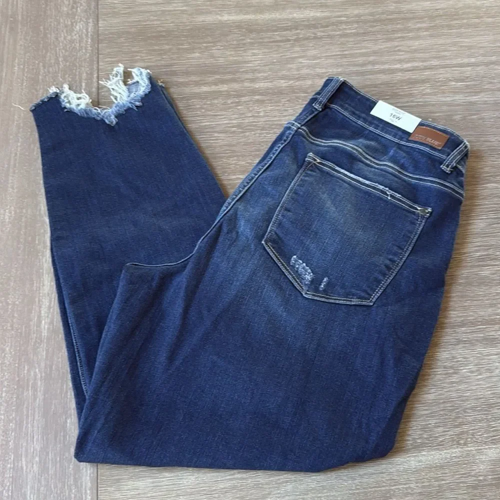 Judy Blue Womens Mid Rise Shark Bite Frayed‎ Hem Slim Fit Jeans 16W Nwt - Picture 6 of 9